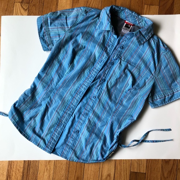 The North Face size small blue button up vaporwick - Picture 7 of 7